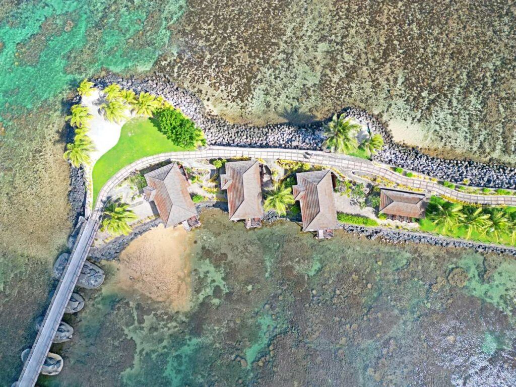 10 Most Romantic Wedding & Honeymoon Resorts on Upolu 💑 [2025]