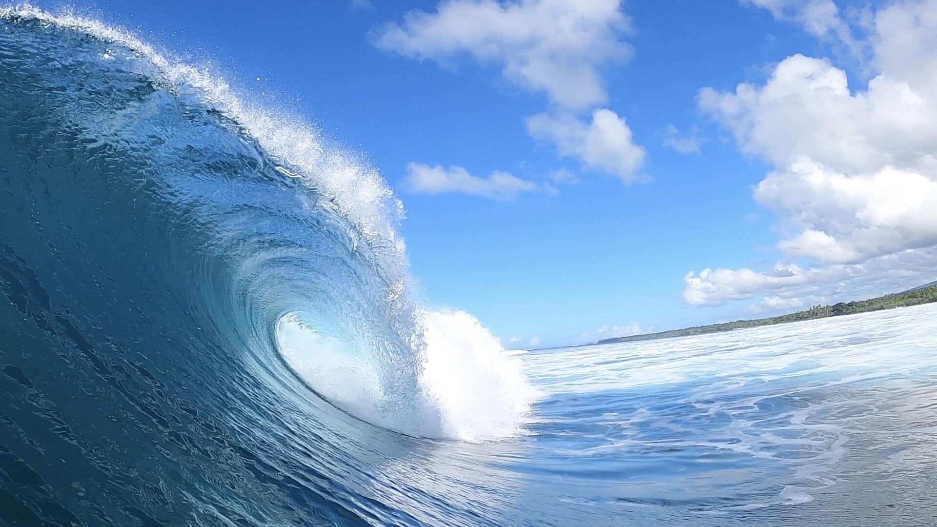 The Ultimate Guide to Surfing in Samoa 🏄 [2025]