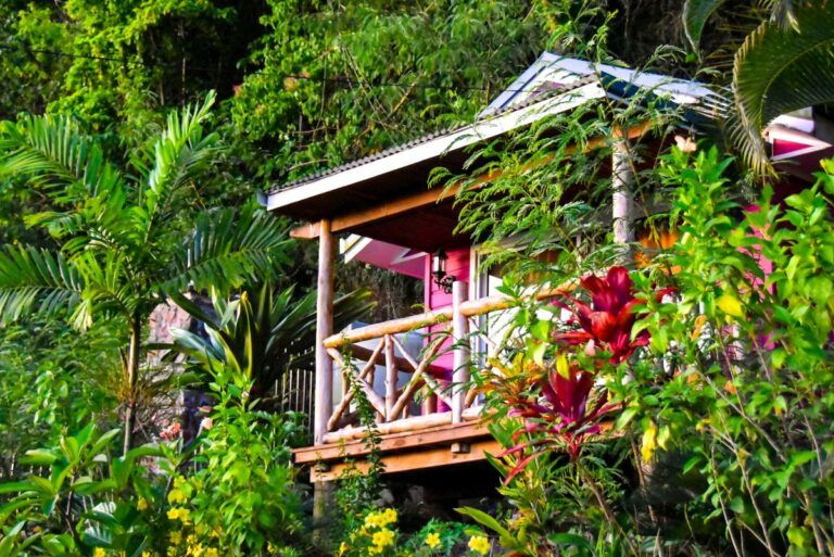 25 BEST Budget Accommodations in Samoa 💸 [2023]