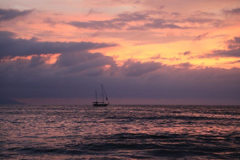 Sailing Guide to Samoa: Tips for Yachting in Samoa ⛵