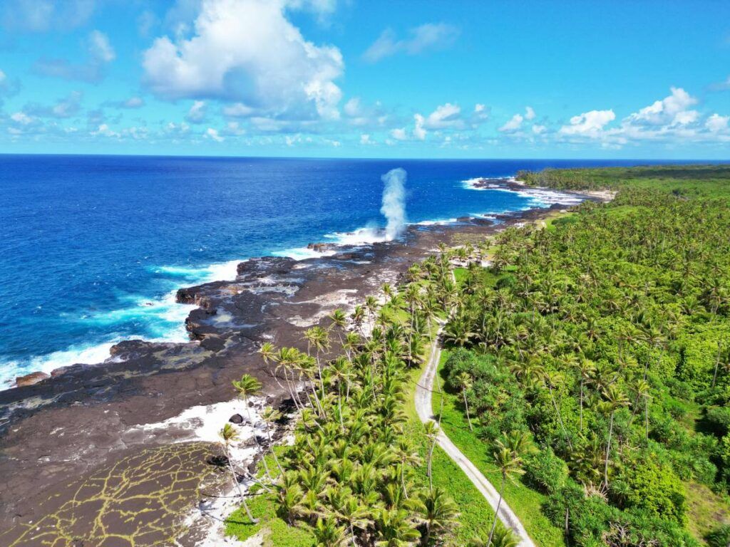 10 Island Day Trips & Island-Hopping Tours in Samoa 🏝️ [2025]